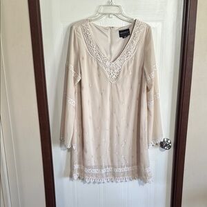 Cato Cream Long Sleeve V-Neck Dress